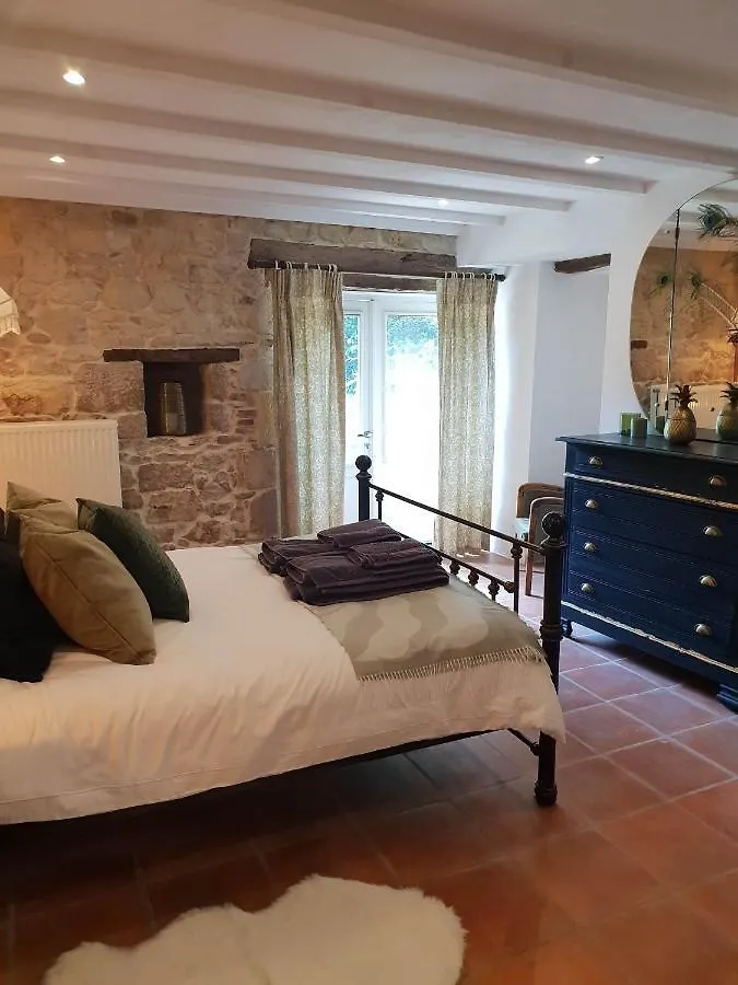 הוילה Lacapelle-Cabanac Rusty Shears46 Eclectic Couples Escape, Hot Tub & Cahors Vineyards וילה