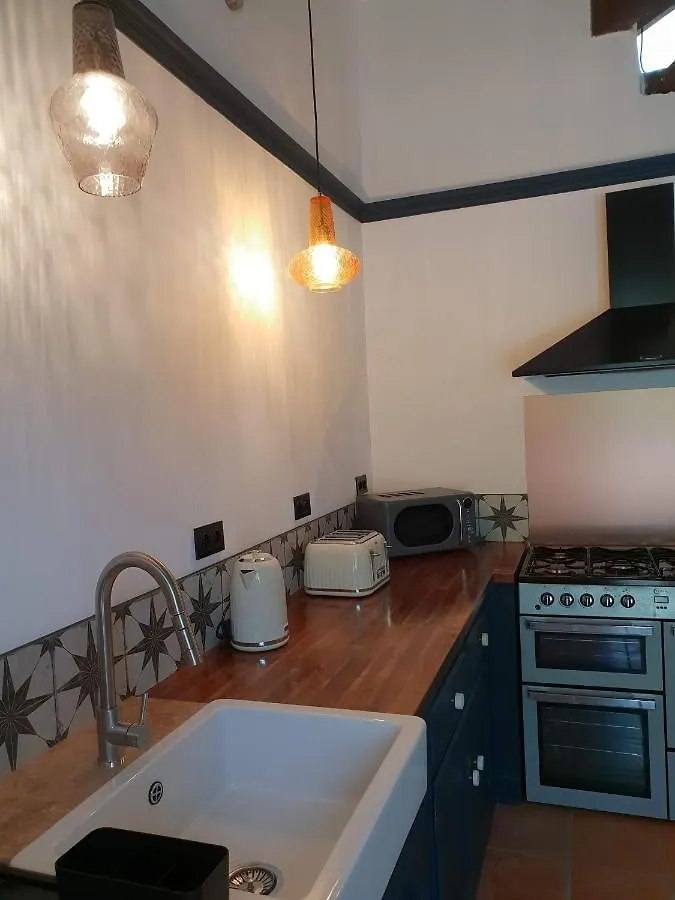 וילה הוילה Lacapelle-Cabanac Rusty Shears46 Eclectic Couples Escape, Hot Tub & Cahors Vineyards